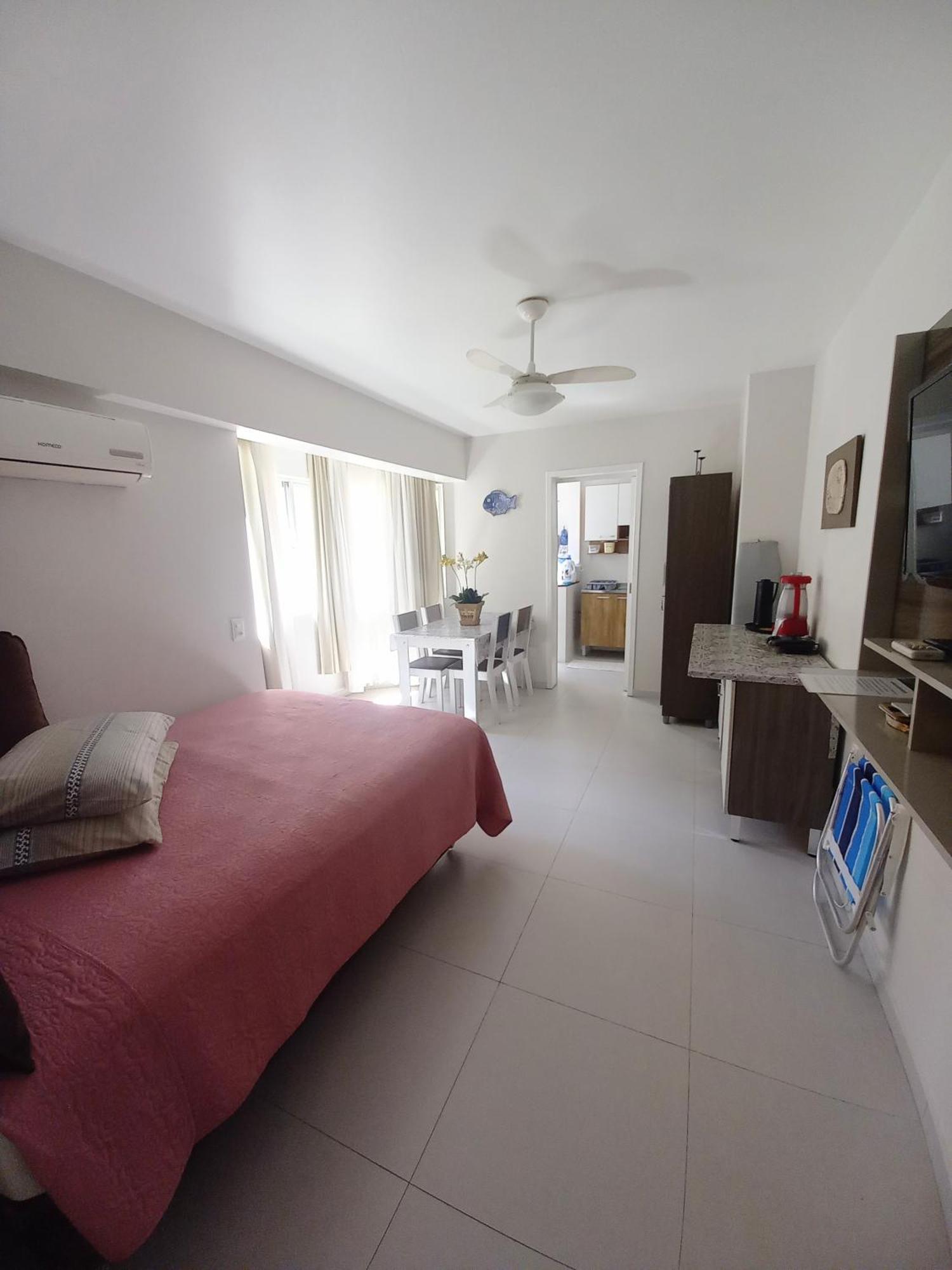 Apto 1 Em Bc, Vista Mar, Ar Condicionado Split No E Na Sala * Balneário Camboriú