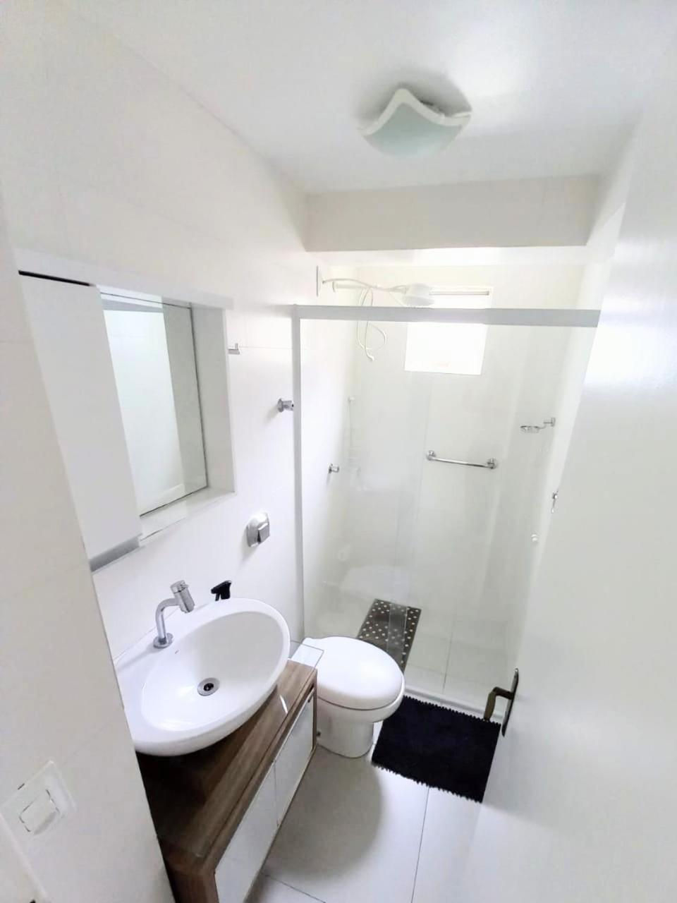Apto 1 Em Bc, Vista Mar, Ar Condicionado Split No E Na Sala * Balneário Camboriú